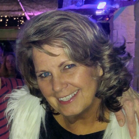 Meet your Posher, Cheri - Picture 1 of 1